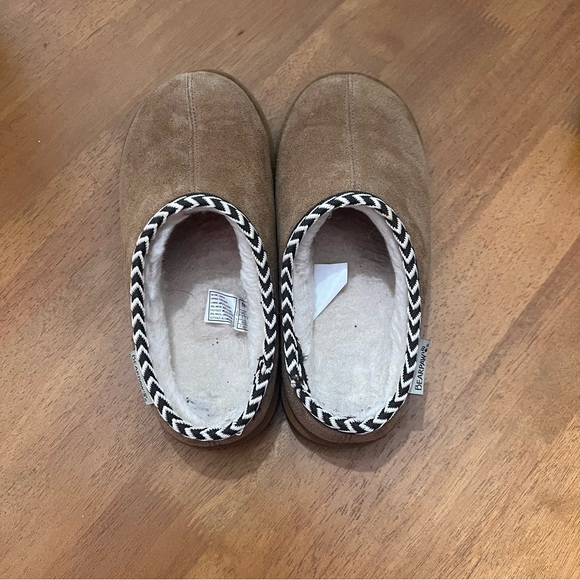 BearPaw Slippers - Picture 4 of 4